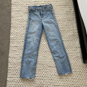 My favorite jeans that don’t fit postpartum 😭